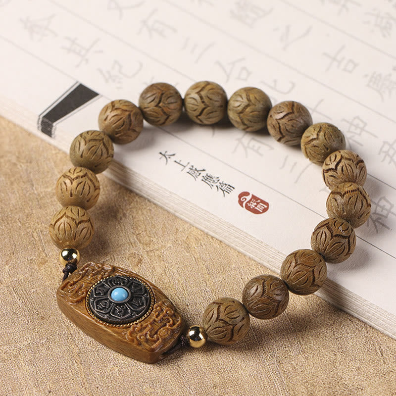 Braccialetto rilassante Om Mani Padme Hum in legno di sandalo verde e legno di ebano e sandalo Buddha Stones