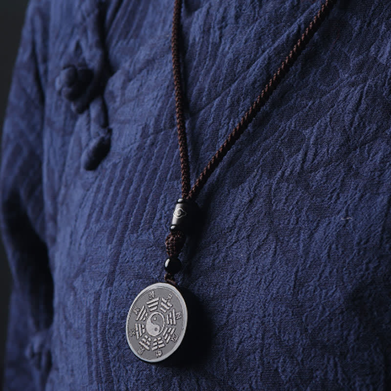 Collana con ciondolo in ossidiana nera Bagua Yin Yang Strength Buddha Stones - image 2