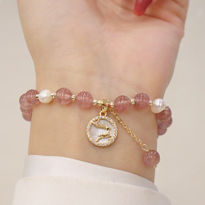 Braccialetto di guarigione con ciondolo a forma di carattere Fu, con ciondolo a forma di coda di pesce , con perle di quarzo fragola e alce sorridente