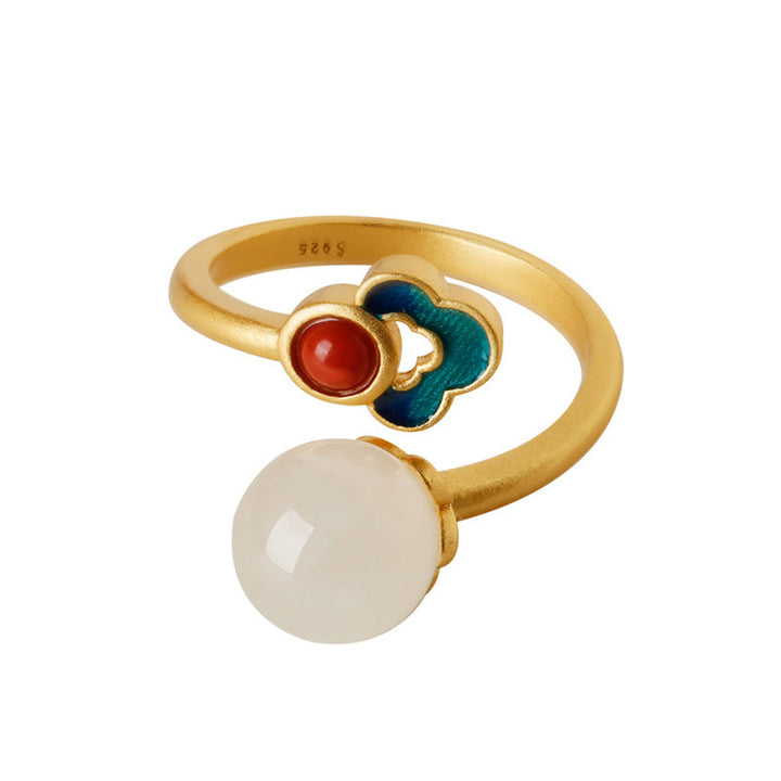 Anello di giada bianca con nuvola propizia e benedizione