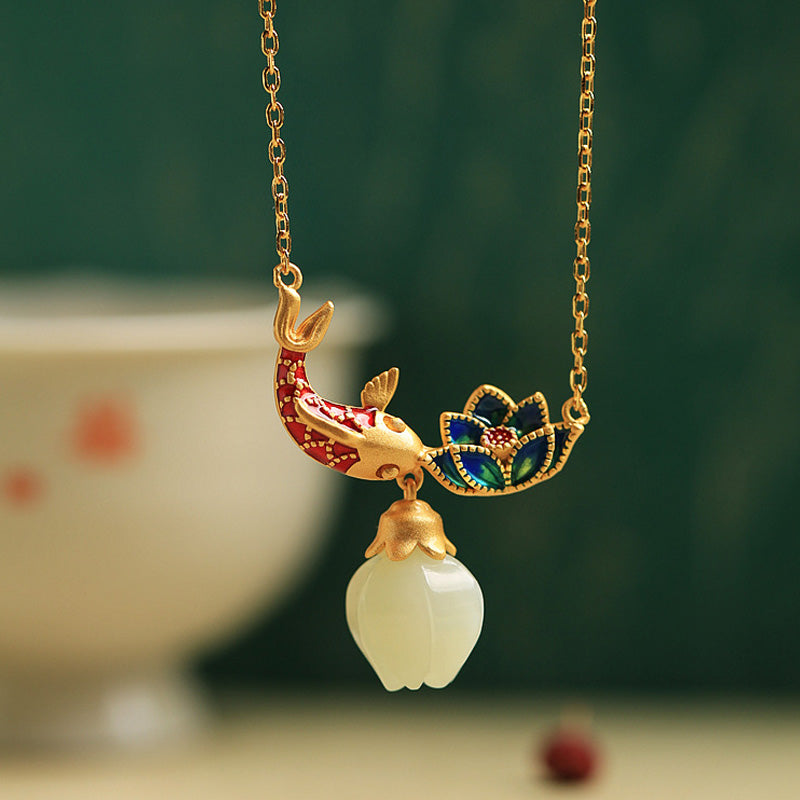 Collana con ciondolo di protezione in rame con pesce koi in giada bianca e Buddha Stones - Giada bianca (Protezione ♥ Felicità) - image 0