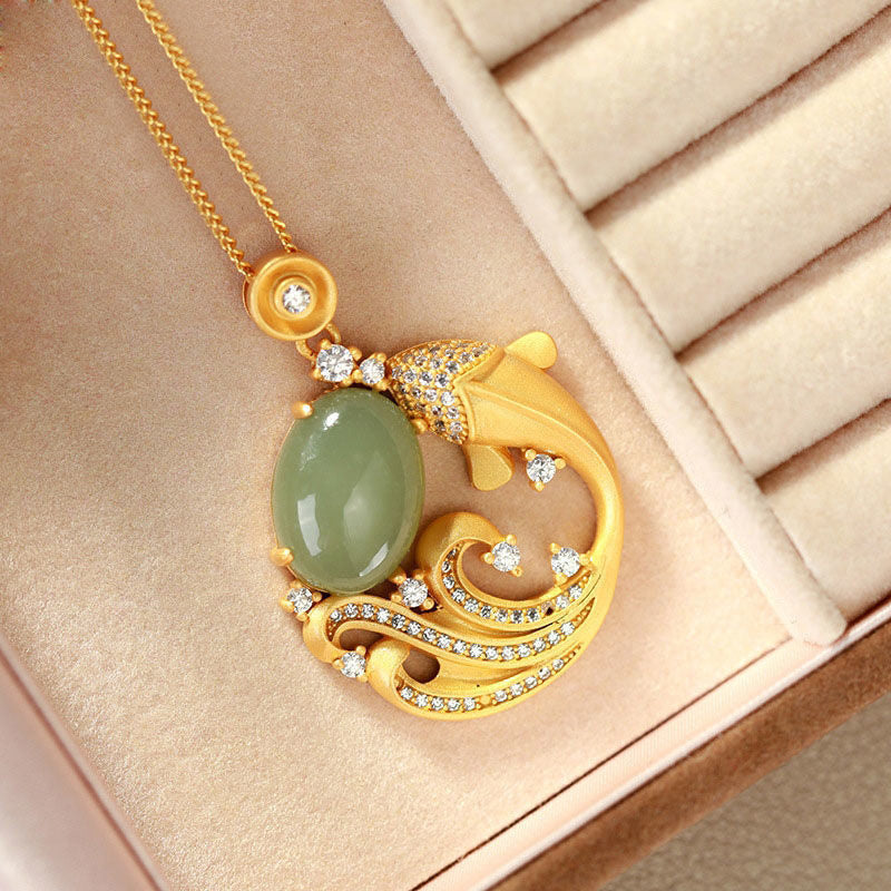Collana con ciondolo calmante con pesce koi in giada ciano e Buddha Stones - image 6