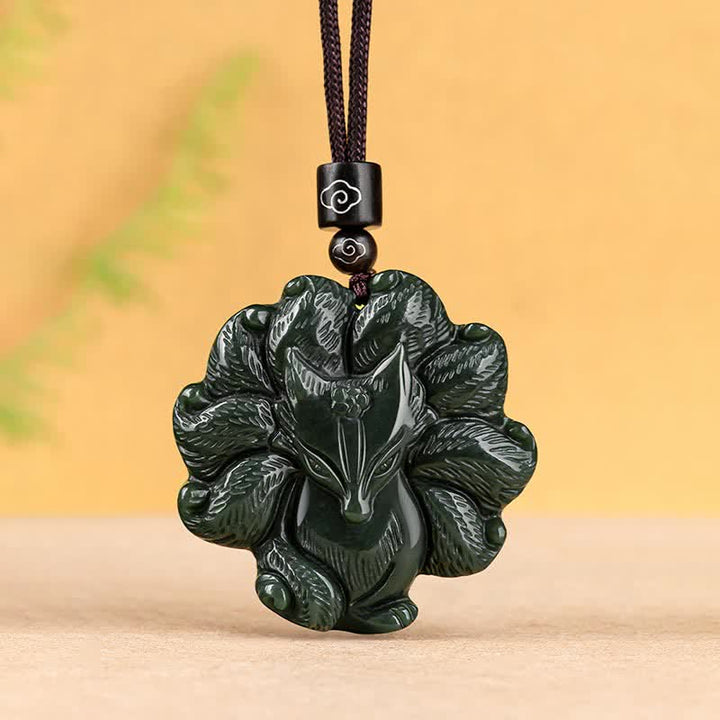 Collana con ciondolo a forma di volpe a nove code in giada ciano di Hetian