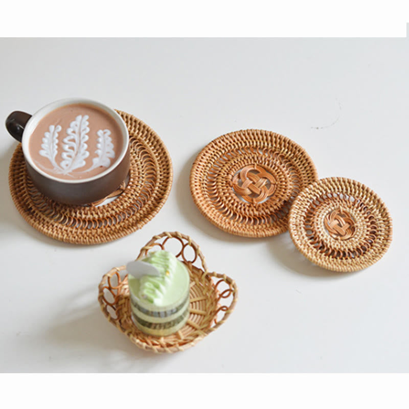Sottobicchiere per tazza da tè in rattan con motivo floreale in ceramica - image 8