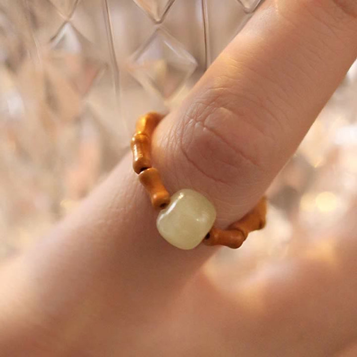 Anello portafortuna di bambù e perline di giada Hetian