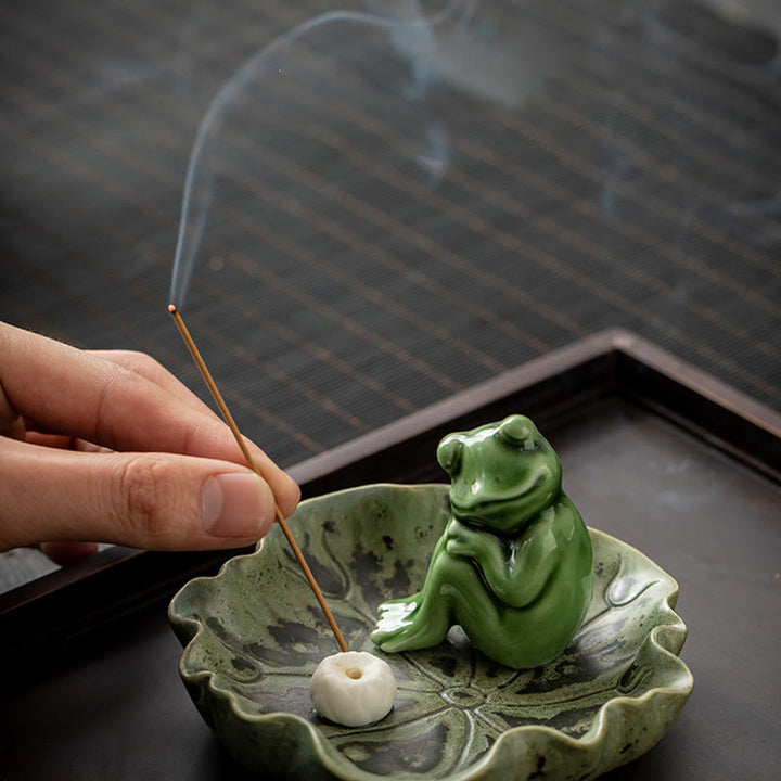 Buddha Stones Foglia Meditazione Rana Modello Guarigione Ceramica Bruciatore Incenso Decorazione