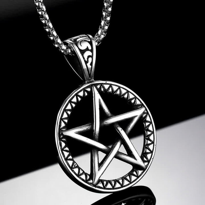 Collana con pendente in acciaio al titanio e pentagramma