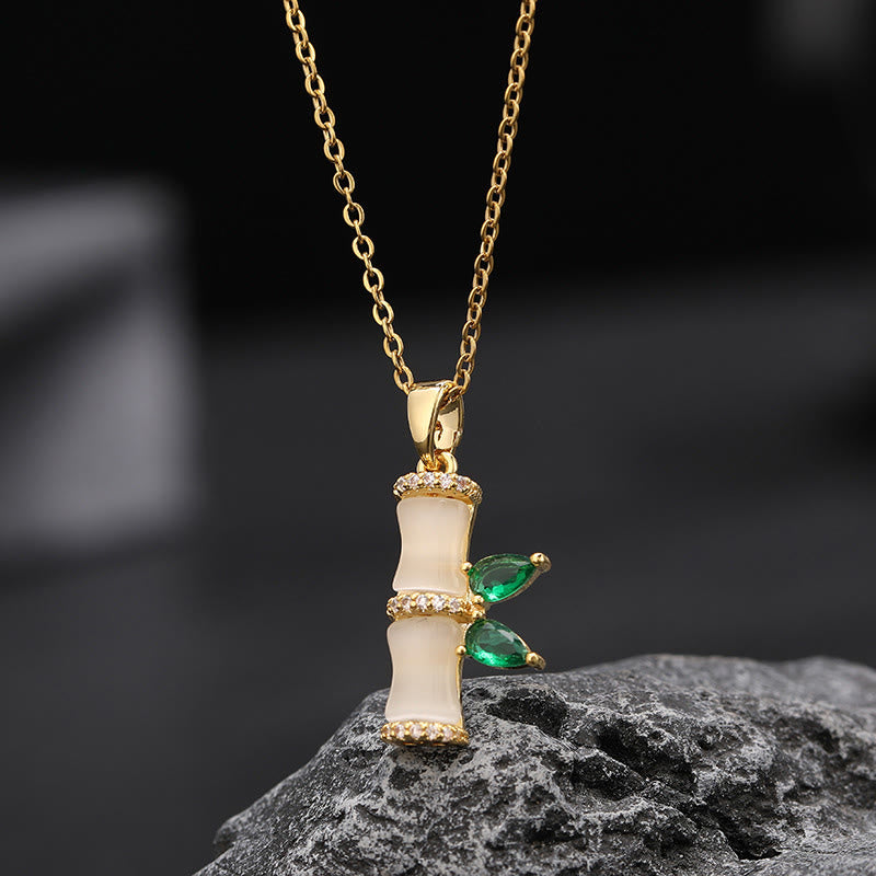 Collana pendente con Buddha Stones placcate in oro 18K, calcedonio, bambù, strass, armonia