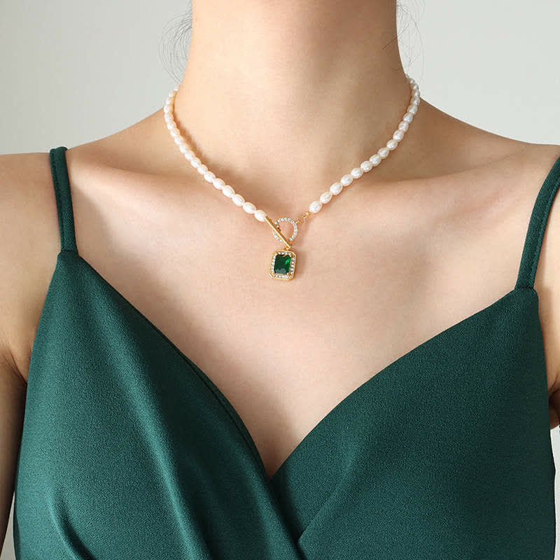 Collana con ciondolo con ciondolo di perle e zirconi della ricchezza