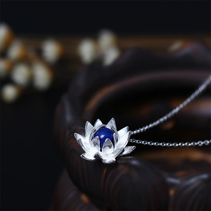 Collana con ciondolo a forma di fiore di loto in argento sterling 925, lapislazzuli e Buddha Stones, per la cura di sé - Argento Sterling 925 e Lazurite - image 0