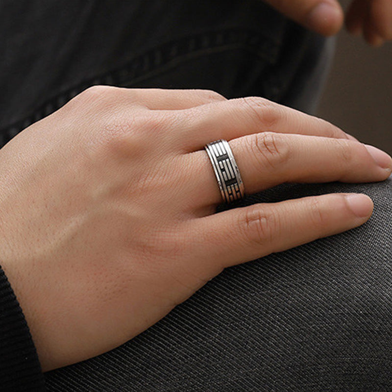 Anello girevole in acciaio al titanio con equilibrio Buddha Stones Bagua Yin Yang