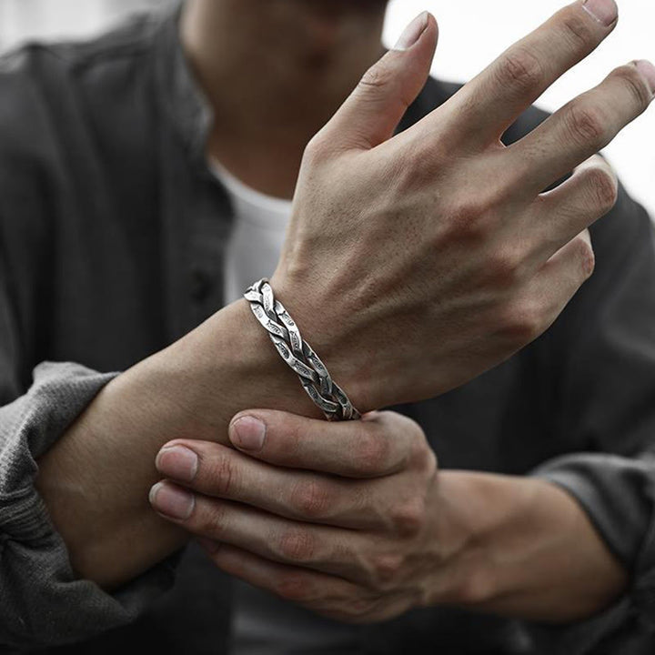 Bracciale rigido con Buddha Stones pesce koi con design intrecciato, fortuna e ricchezza