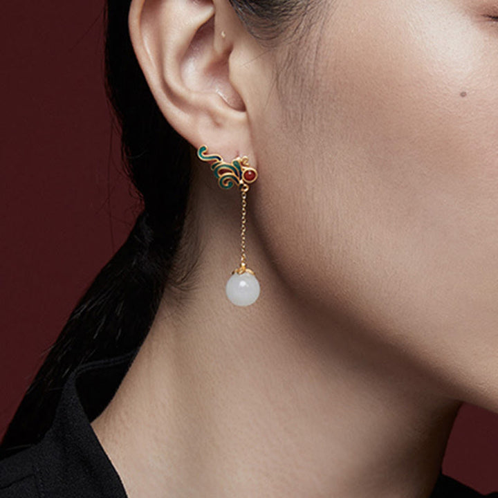 Orecchini pendenti con perline di agata rossa e giada bianca vintage Buddha Stones