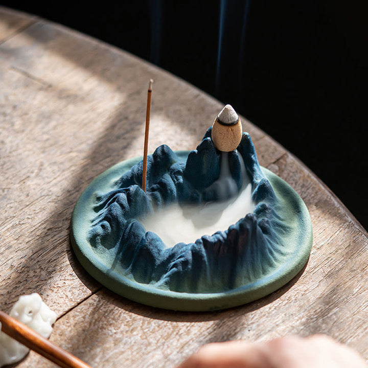 Bruciatore di incenso creativo Mountain River in ceramica con flusso di ritorno curativo