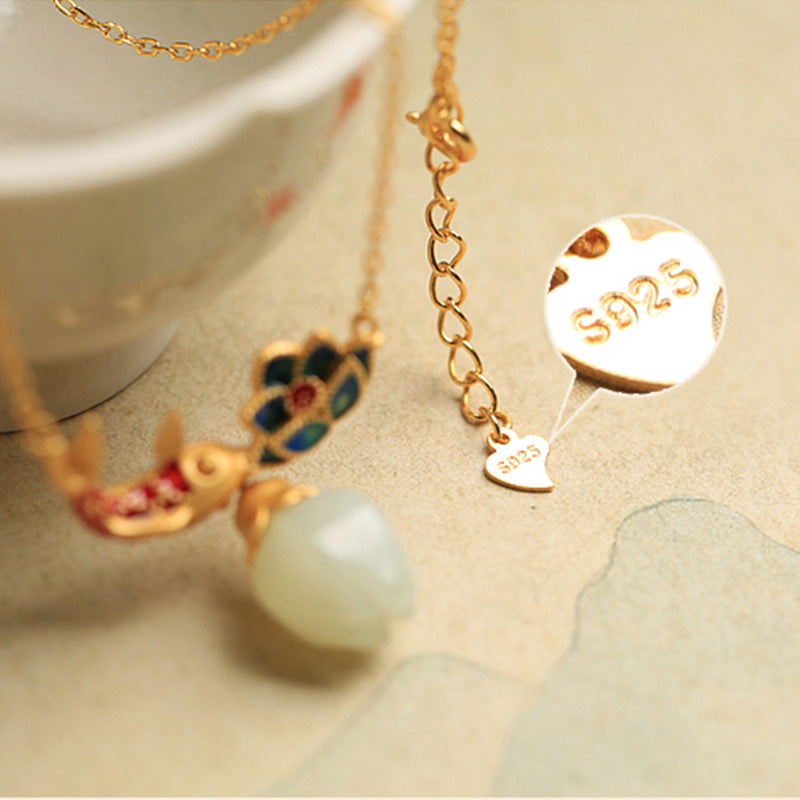Collana con ciondolo di protezione in rame con pesce koi in giada bianca e Buddha Stones - image 6