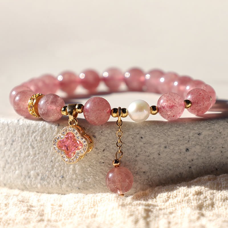 Braccialetto di guarigione con ciondolo a forma di quadrifoglio, perla e quarzo fragola Buddha Stones
