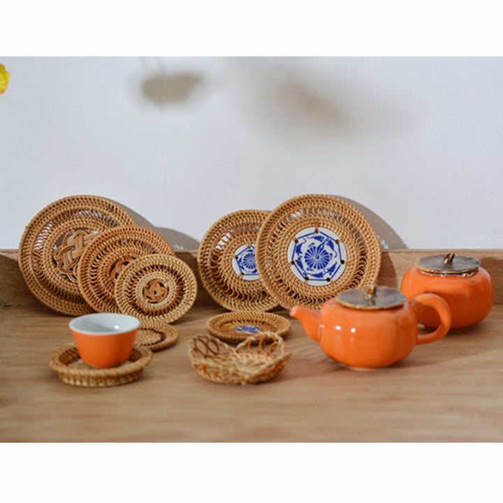 Sottobicchiere per tazza da tè in rattan con motivo floreale in ceramica - image 21