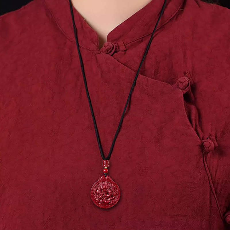 Collana con ciondolo di protezione del drago in cinabro naturale dell'anno del drago di Buddha Stones