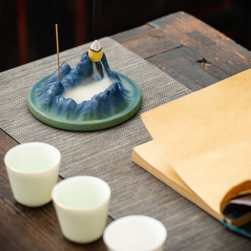 Bruciatore di incenso creativo Mountain River in ceramica con flusso di ritorno curativo