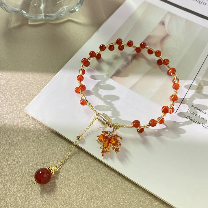 Braccialetto portafortuna con foglia d'acero rosso Buddha Stones