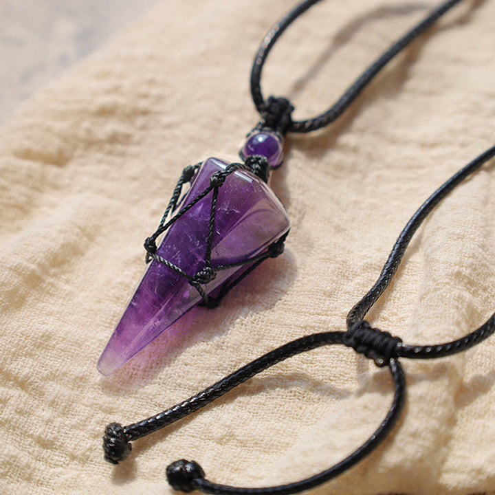 Collana con ciondolo a punta in pietra naturale Buddha Stones
