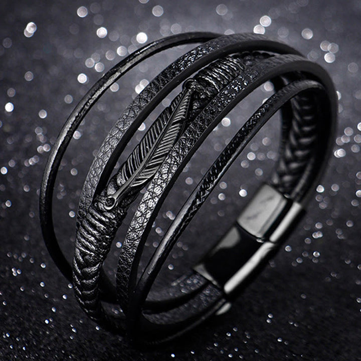 Bracciale con fibbia magnetica intrecciata in acciaio al titanio e pelle multistrato con motivo a piume Buddha Stones