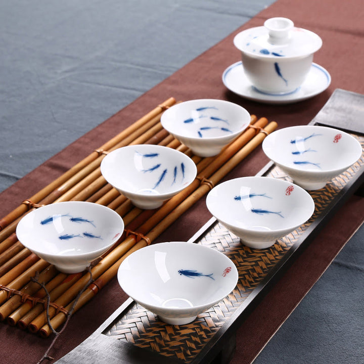 Buddha Stones Jingdezhen blu e bianco porcellana Koi Fish tazza da tè in ceramica Kung Fu tazze da tè