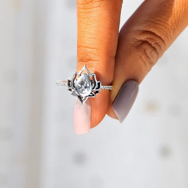Anello di protezione con benedizione in zircone e loto in argento sterling Buddha Stones - image 6