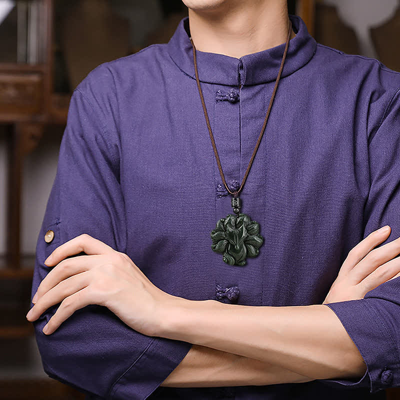 Collana con ciondolo a forma di volpe a nove code in giada ciano di Hetian