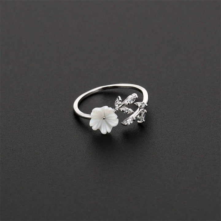 Anello portafortuna in rame con motivo a foglia di prugna e Buddha Stones