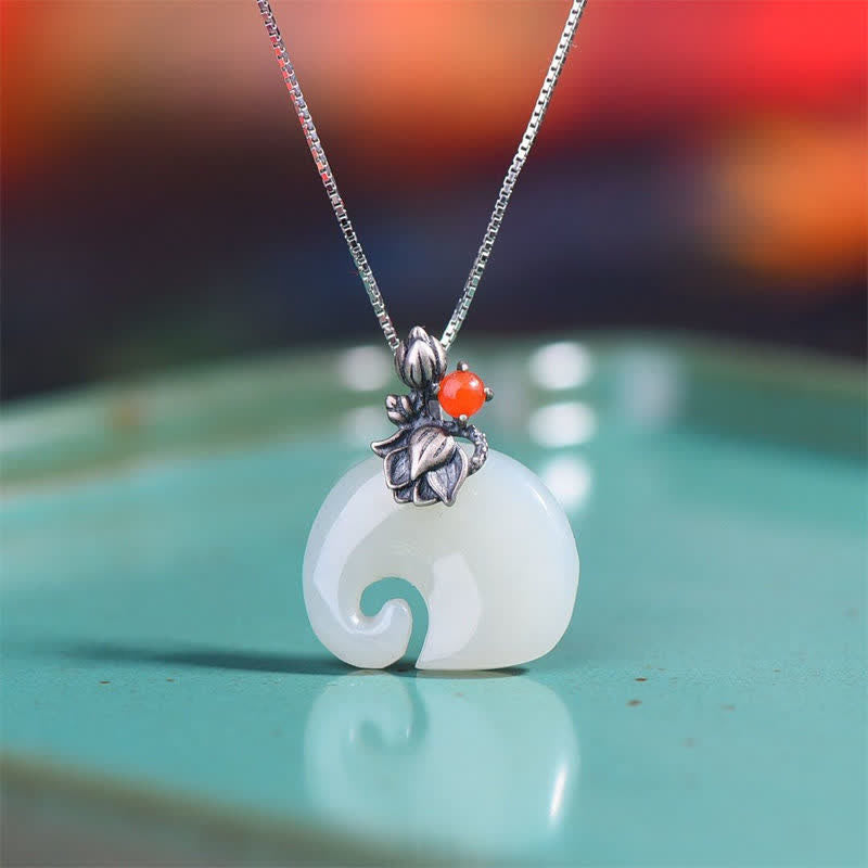 Collana con ciondolo di protezione del loto dell'elefante in giada bianca - image 2