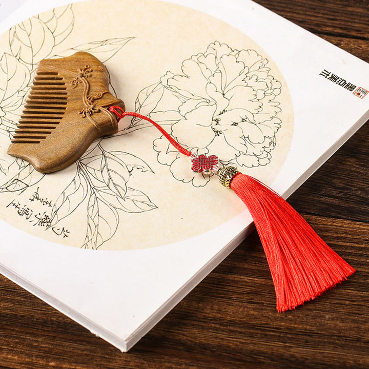 Pettine lenitivo inciso con motivo floreale in legno di sandalo verde Buddha Stones