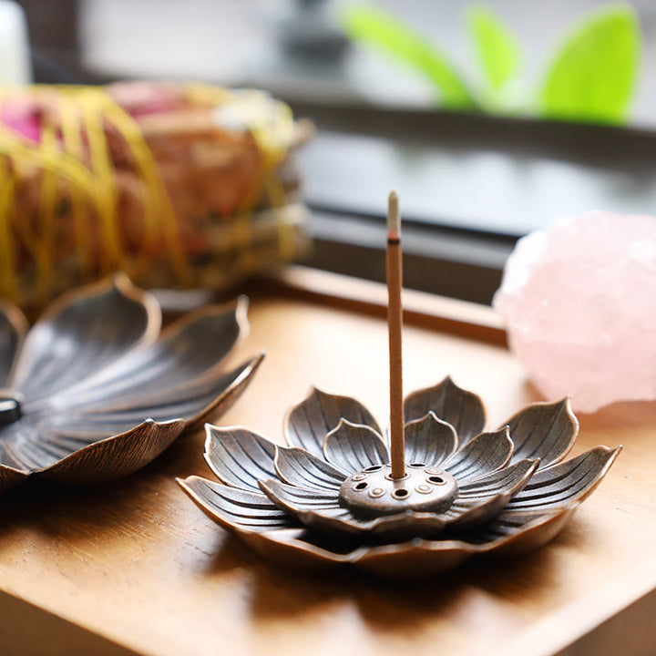 Buddha Stones Bruciatore di incenso creativo a sei fori di loto
