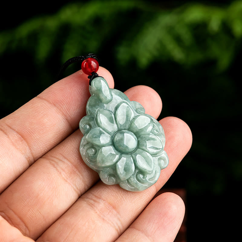 Buddha Stones Collana con ciondolo portafortuna con motivo floreale Kalanchoe blossfeldiana in giada naturale