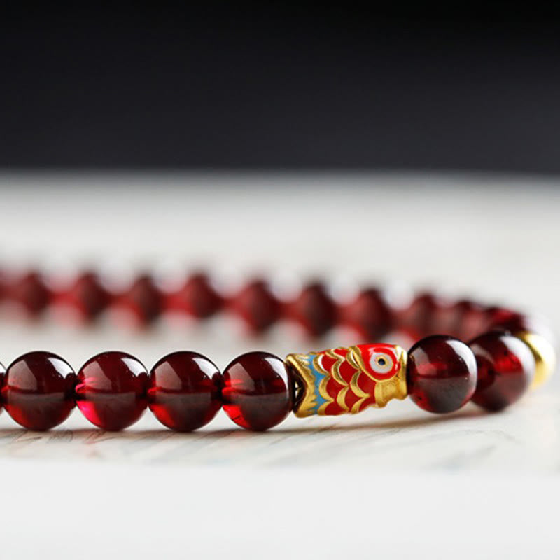 Braccialetto di protezione in granato naturale con pesce koi in oro 999 Buddha Stones - image 5