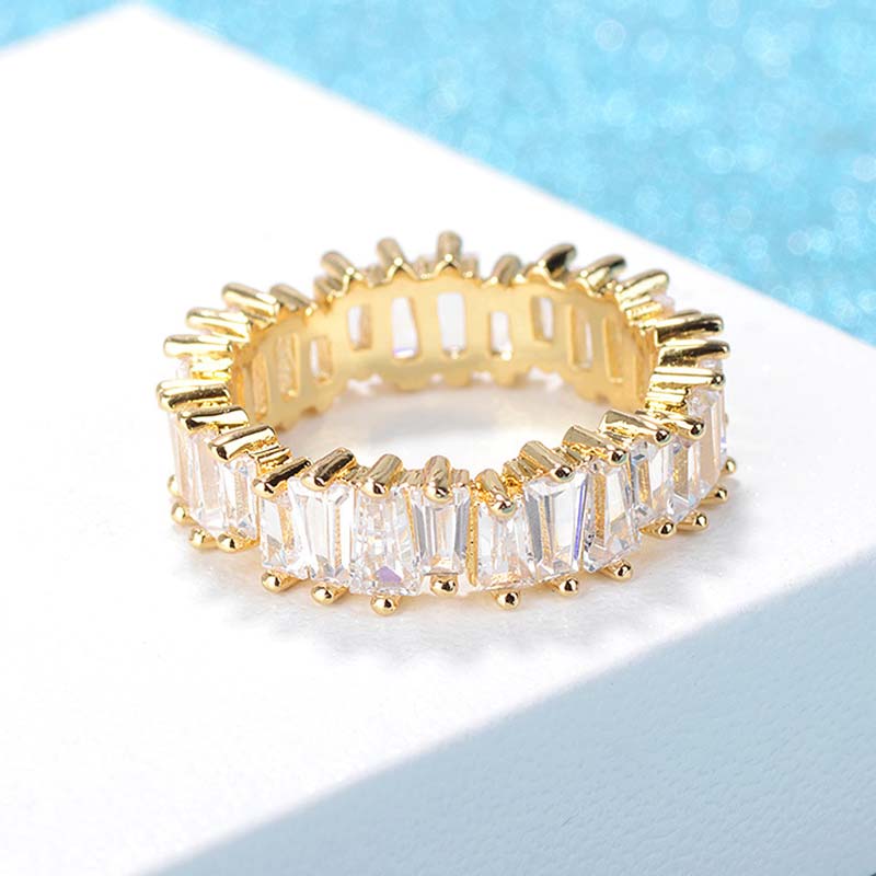 Anello di ricchezza in rame con motivo semplice