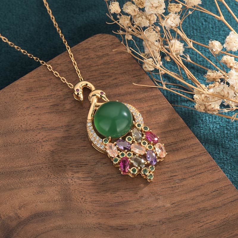 Collana con ciondolo a catena in giada ciano Buddha Stones