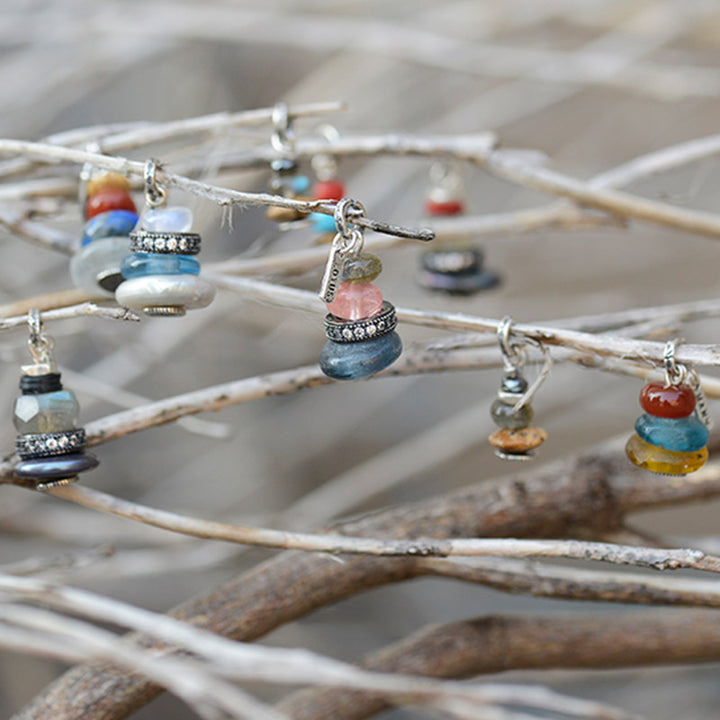 Collana con ciondolo calmante in labradorite con vari cristalli e Buddha Stones Zen Cairn - image 1